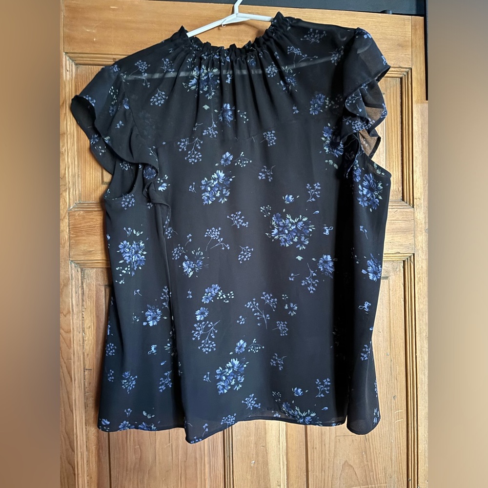 2/30$ reitmans floral top
